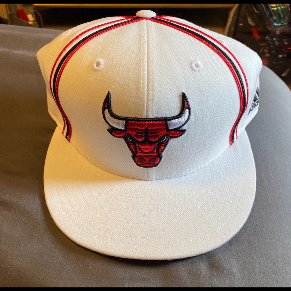 Bulls fitted Cap